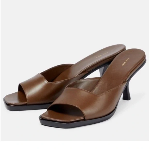 The Row Lauren Leather Kitten-Heel Mules in Cipria - Picture 2 of 14
